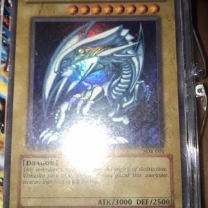 Blue eyes white dragon (PICKUP ONLY)
